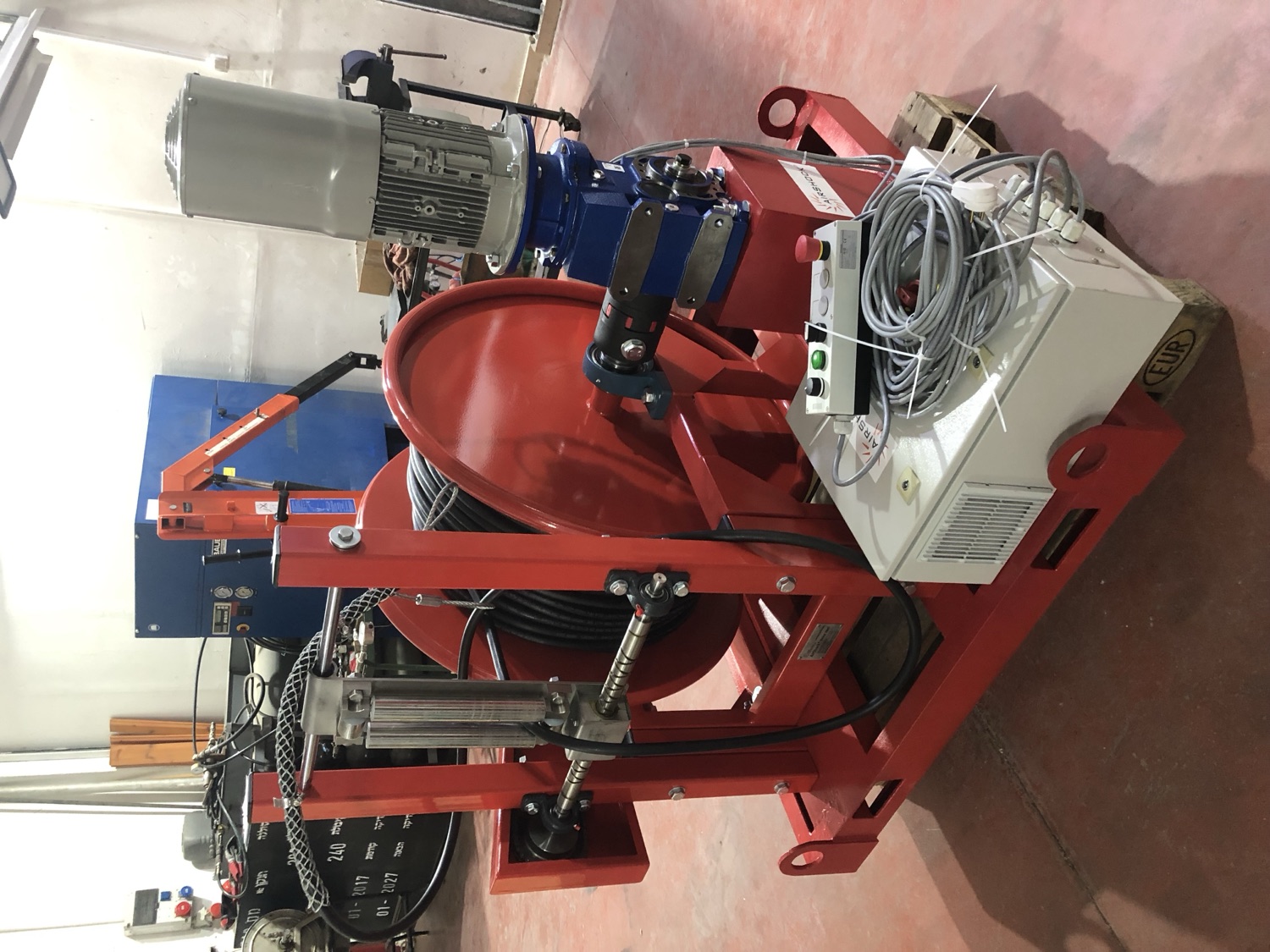 AirShock electric deep well hose reel with electric motor, gearbox and control box